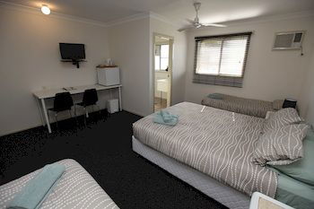 Across Country Motel And Serviced Apartments - Tourism Townsville 10