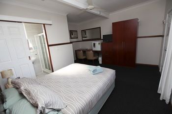 Across Country Motel And Serviced Apartments - Tourism Townsville 18