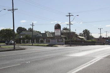 Across Country Motel And Serviced Apartments - Tourism Townsville 24