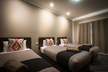Akuna Motor Inn And Apartments - Tourism Townsville 22