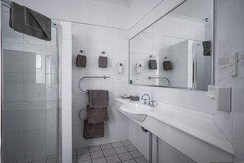 Akuna Motor Inn And Apartments - Tourism Townsville 23