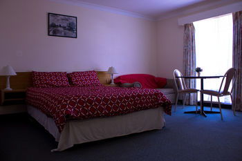 Shearing Shed Motor Inn - Tourism Townsville 1