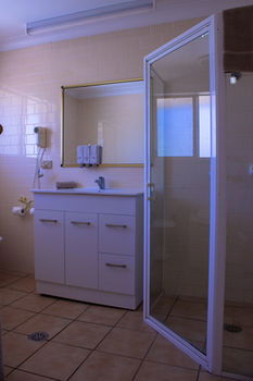 Shearing Shed Motor Inn - Tourism Townsville 8
