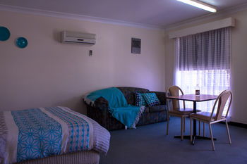 Shearing Shed Motor Inn - Tourism Townsville 16