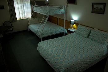 Shearing Shed Motor Inn - Tourism Townsville 76