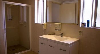 Shearing Shed Motor Inn - Tourism Townsville 80