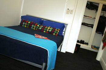 Zing Backpackers - Tourism Townsville 7