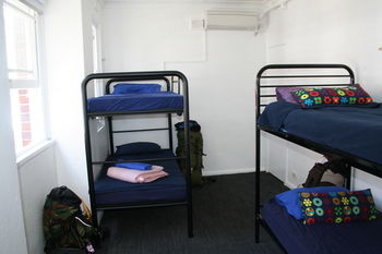 Zing Backpackers - Tourism Townsville 10