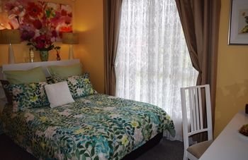 Cutmore Cottages - Bagala Bungalow - Tourism Townsville 4