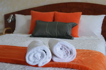 Karuah Gardens Motel - Tourism Townsville 0