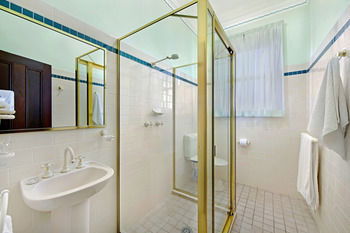 CBC Bed & Breakfast & Cafe - Tourism Townsville 10
