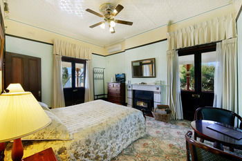 CBC Bed & Breakfast & Cafe - Tourism Townsville 13