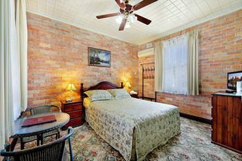 CBC Bed & Breakfast & Cafe - Tourism Townsville 17