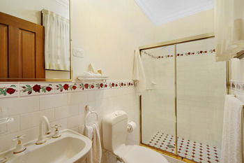 CBC Bed & Breakfast & Cafe - Tourism Townsville 28