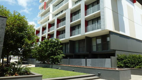 BEST WESTERN Islington Apartments - Tourism Townsville 4