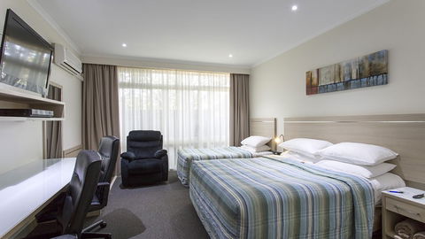 BEST WESTERN Aspen And Apartments - Tourism Townsville 0