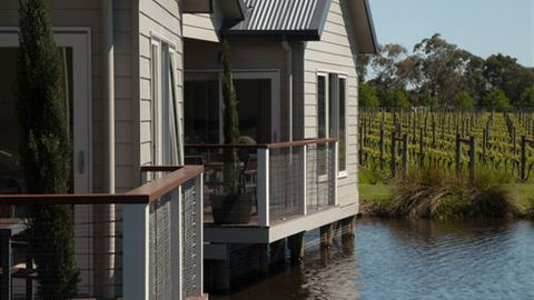 Lakeside Villas At Crittenden Estate - Tourism Townsville 1