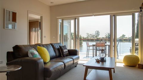 Lakeside Villas At Crittenden Estate - Tourism Townsville 2