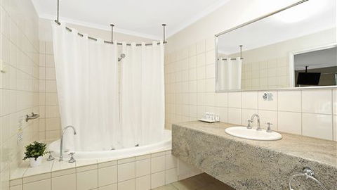 Quality Inn & Suites The Menzies - Tourism Townsville 0