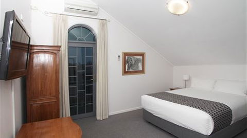 Quality Inn & Suites The Menzies - Tourism Townsville 2