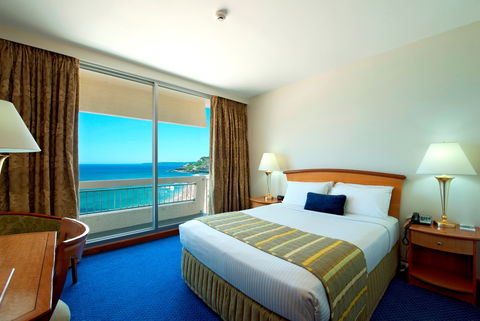 Quality Hotel NOAH'S On The Beach - Tourism Townsville 0