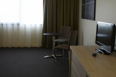 Quality Hotel Tabcorp Park - Tourism Townsville 5