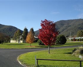 Talbingo Country Club - Tourism Townsville 0