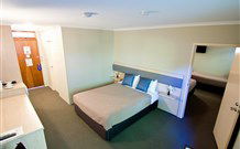 Lakeview Hotel Motel - Oak Flats - Tourism Townsville 1