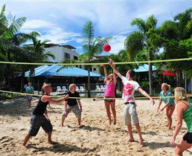 Nomads Cairns - Tourism Townsville 0