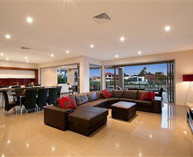 Xanadu Waterfront Elite Holiday Home - Tourism Townsville 0