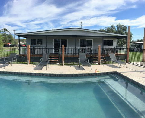 Laguna Lodge Holiday Units - Tourism Townsville 0