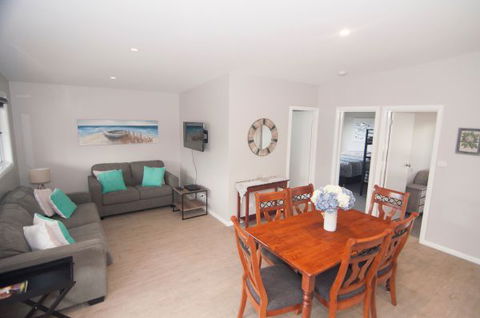 Laguna Lodge Holiday Units - Tourism Townsville 4