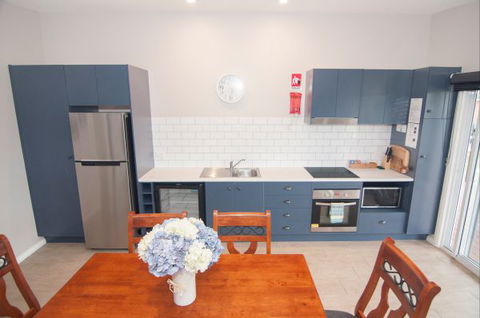 Laguna Lodge Holiday Units - Tourism Townsville 5