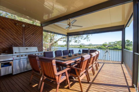 River Shack Rentals - Living The Dream - Tourism Townsville 48