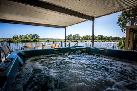 River Shack Rentals - Living The Dream - Tourism Townsville 49