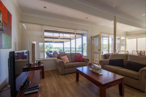 River Shack Rentals - Living The Dream - Tourism Townsville 51