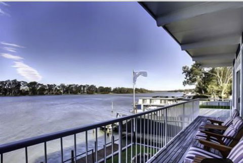 River Shack Rentals - Living The Dream - Tourism Townsville 97