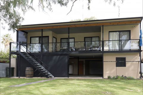 River Shack Rentals - Living The Dream - Tourism Townsville 36