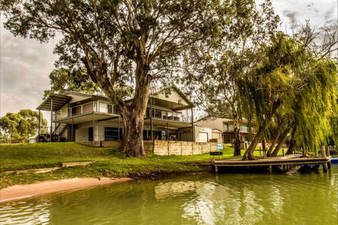 River Shack Rentals - Living The Dream - Tourism Townsville 124
