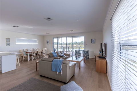River Shack Rentals - Living The Dream - Tourism Townsville 113