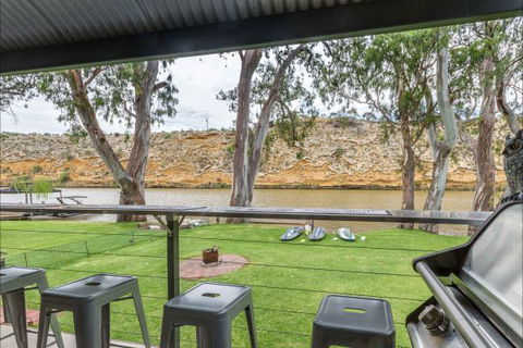 River Shack Rentals - Living The Dream - Tourism Townsville 10