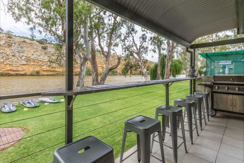 River Shack Rentals - Living The Dream - Tourism Townsville 14