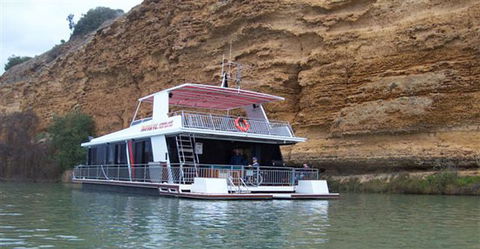 Takeme2 Houseboat - Tourism Townsville 1