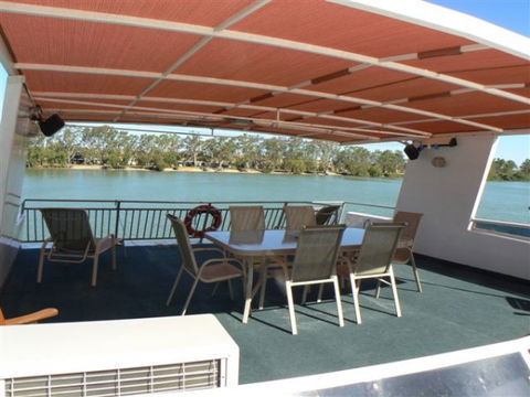 Takeme2 Houseboat - Tourism Townsville 5