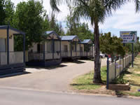 Lakeside Caravan Park - Tourism Townsville 0