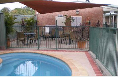 Bent Street Motor Inn - Tourism Townsville 0