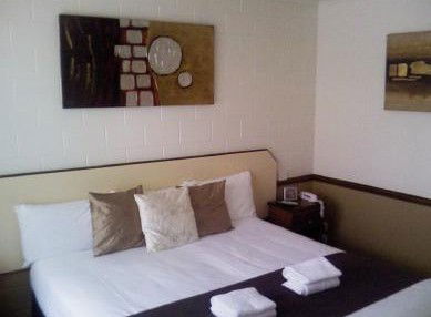 Bent Street Motor Inn - Tourism Townsville 2