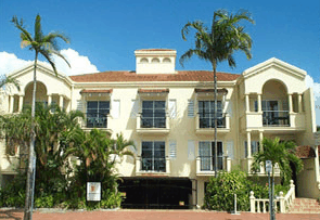Villa Vaucluse - Tourism Townsville 0