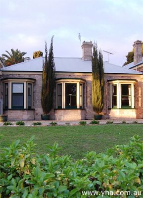 Lakeside Manor Yha - Tourism Townsville 1