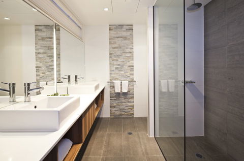 BEST WESTERN PLUS Ballarat Suites - Tourism Townsville 1
